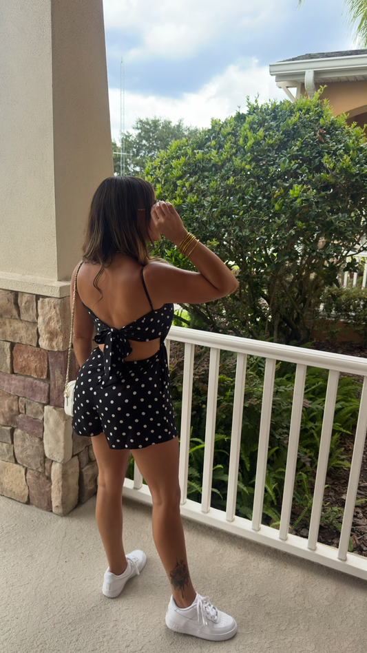 Polka Dot Romper (Puesto en Small)