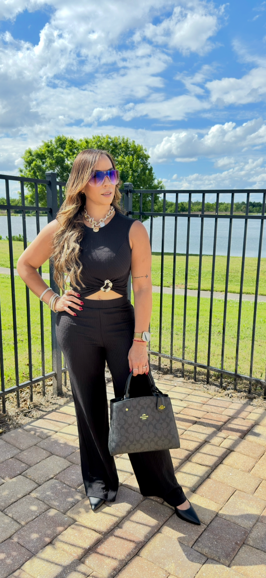 Damaris Noir Set (puesto en Small)