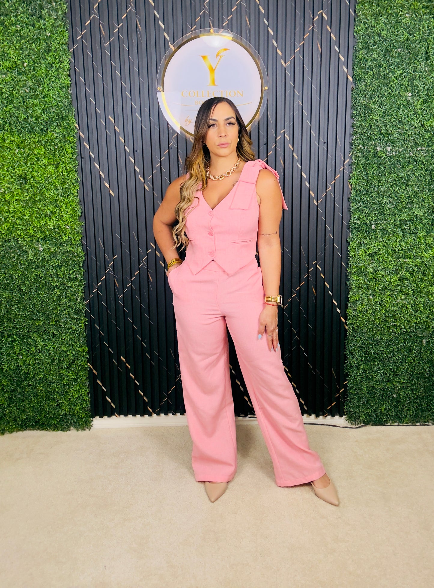Rose Chic Two-Piece Set  (Puesto en Small)