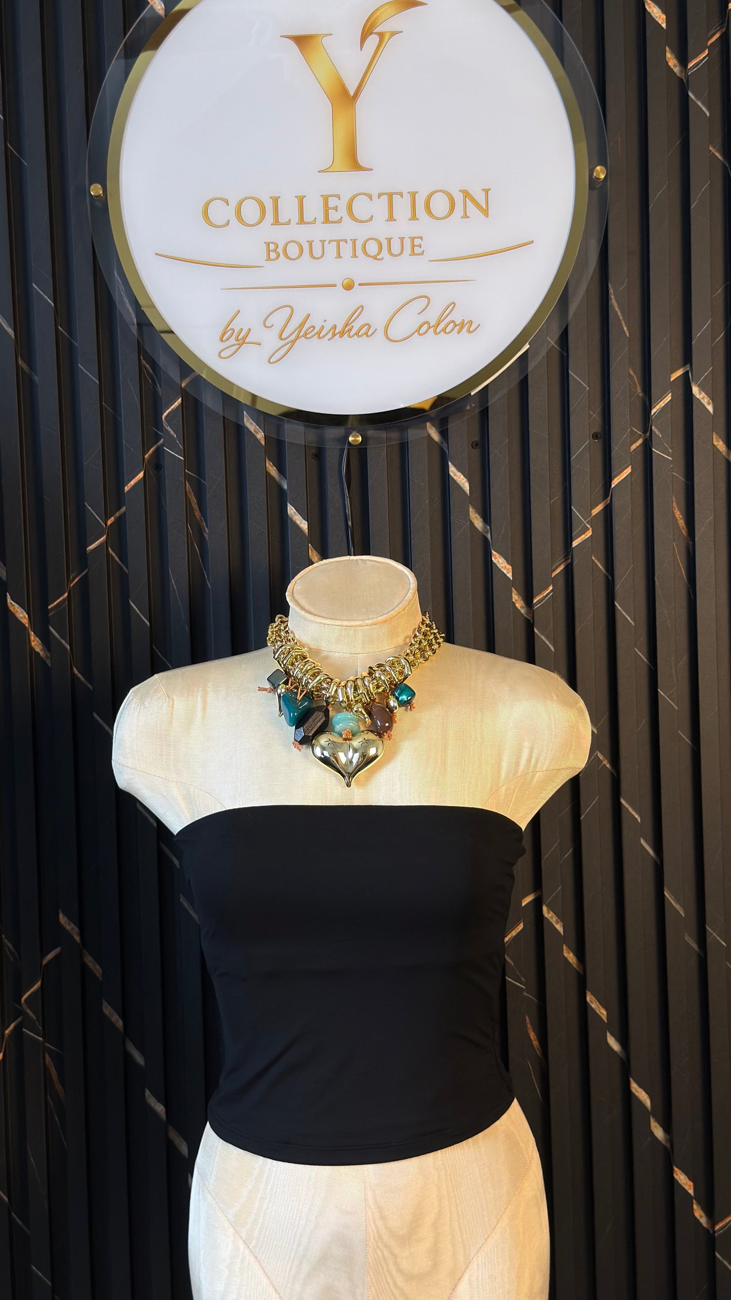 Top Strapless Noir Elegance