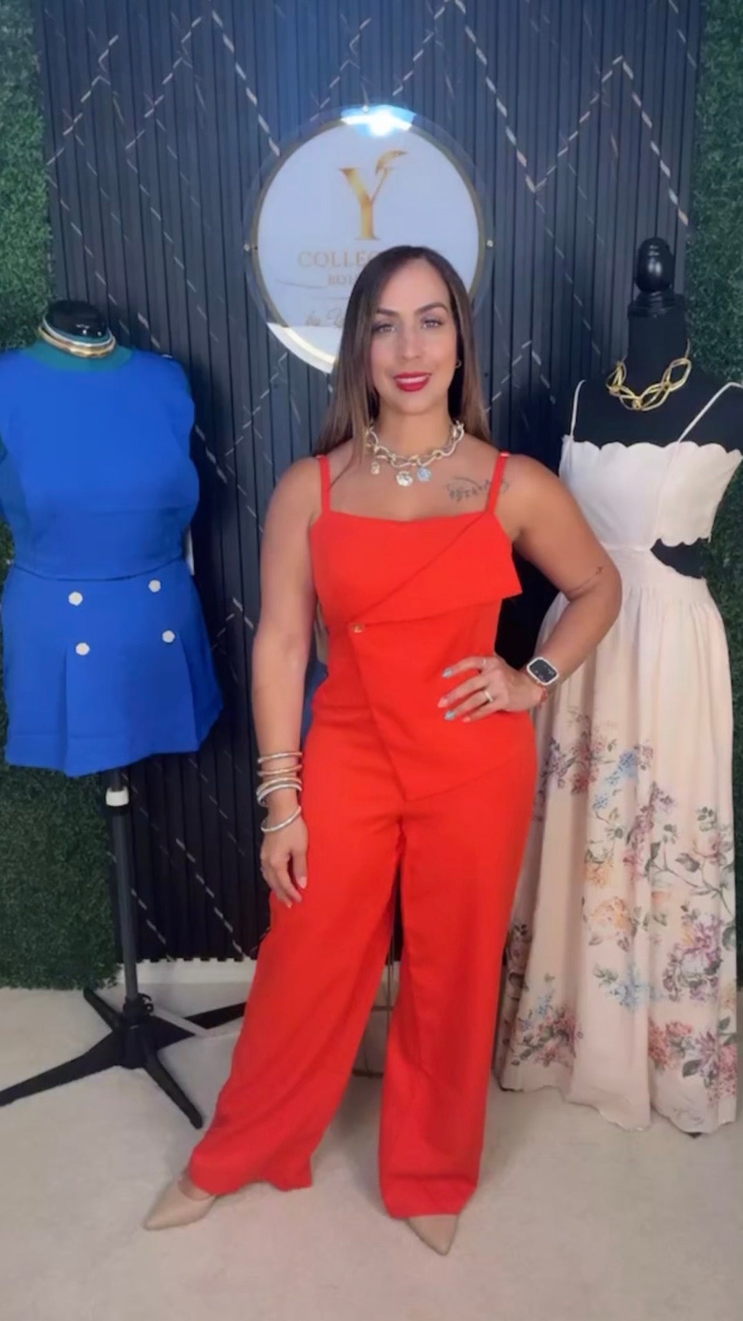 Ruby Glow Jumpsuit (puesto en small)