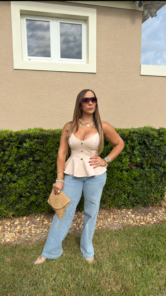 Blusa Teresa Sculpt Beige (Puesta en Small)
